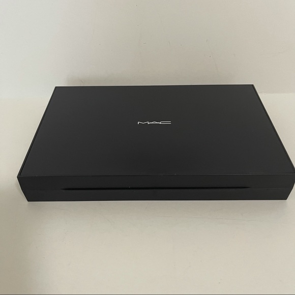 MAC Pro Palette Large Duo - Picture 3 of 5